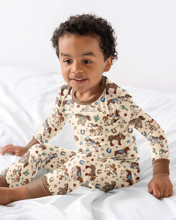 Zweiteiliges Langarm-Pyjama-Set mit Sommerfrüchten