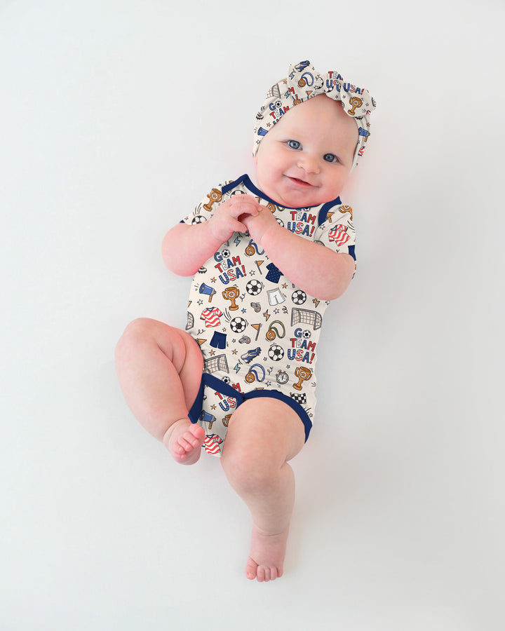 Gerippte Babykleidung mit individuellem Foto - Weich &amp; Skizzenhaft