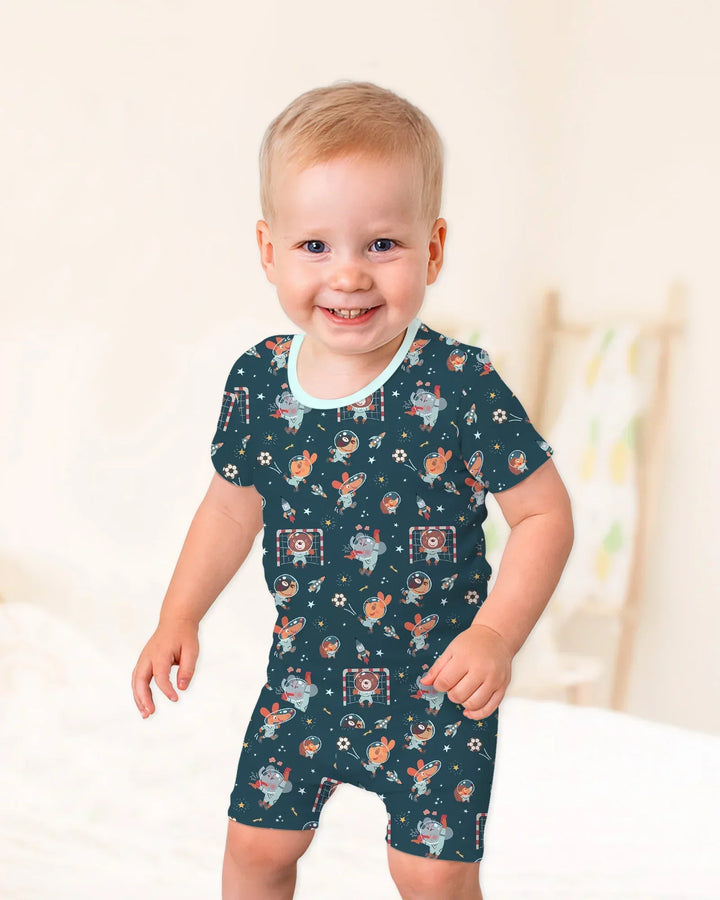 Zweiteiliges Pyjama-Set mit kurzen Ärmeln und Shorts im Sommer-Design
