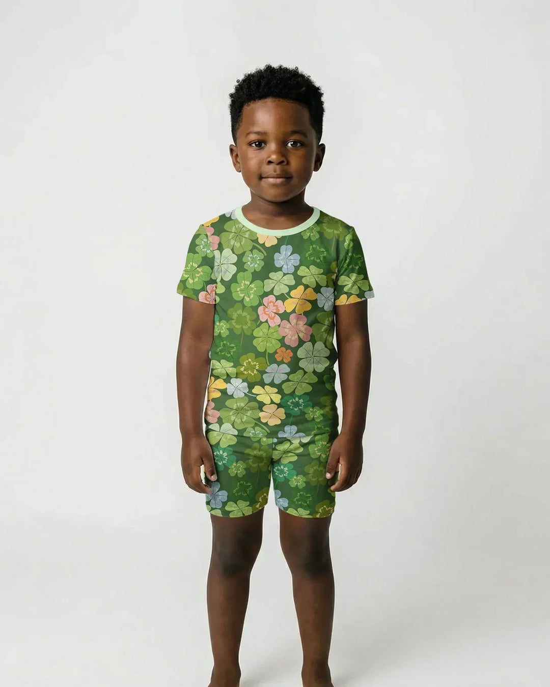 Zweiteiliges Pyjama-Set mit kurzen Ärmeln und Shorts im Sommer-Design
