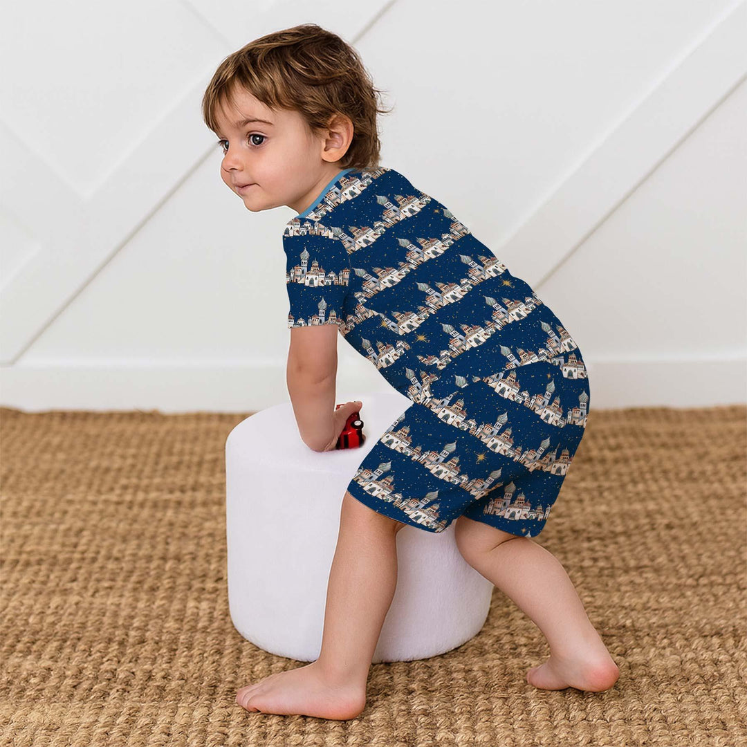 Template Zweiteiliges Pyjama-Set mit kurzen Ärmeln und Shorts