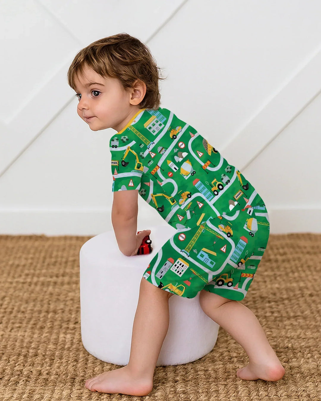 Template Zweiteiliges Pyjama-Set mit kurzen Ärmeln und Shorts