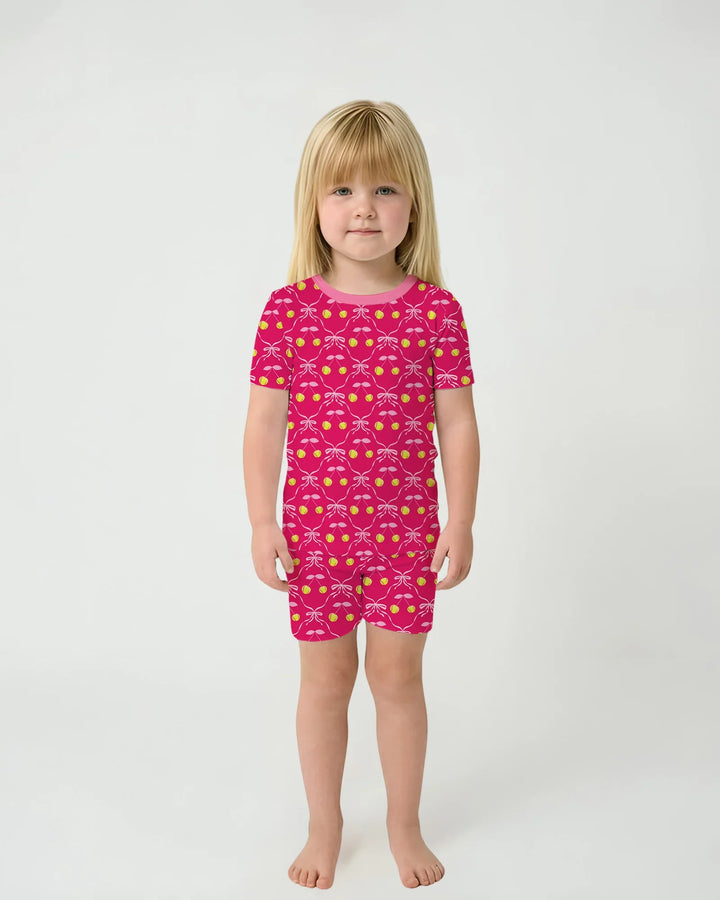 Template Zweiteiliges Pyjama-Set mit kurzen Ärmeln und Shorts