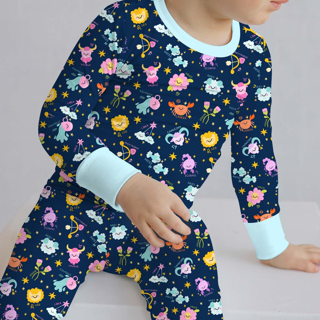 Zweiteiliges Langarm-Pyjama-Set mit Sommerfrüchten