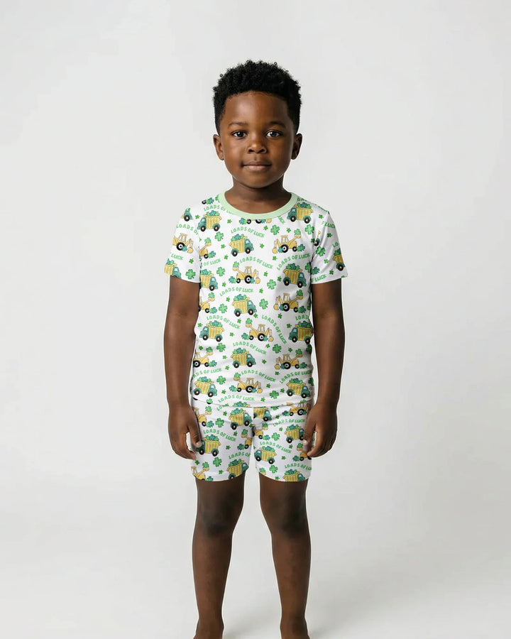 Template Zweiteiliges Pyjama-Set mit kurzen Ärmeln und Shorts