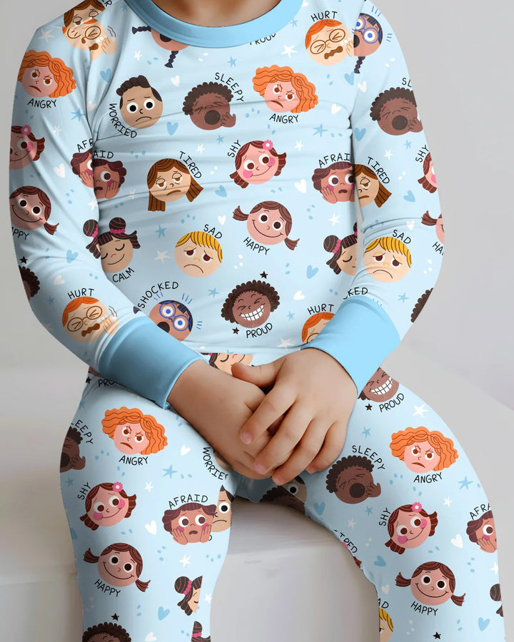 Zweiteiliges Langarm-Pyjama-Set mit Sommerfrüchten