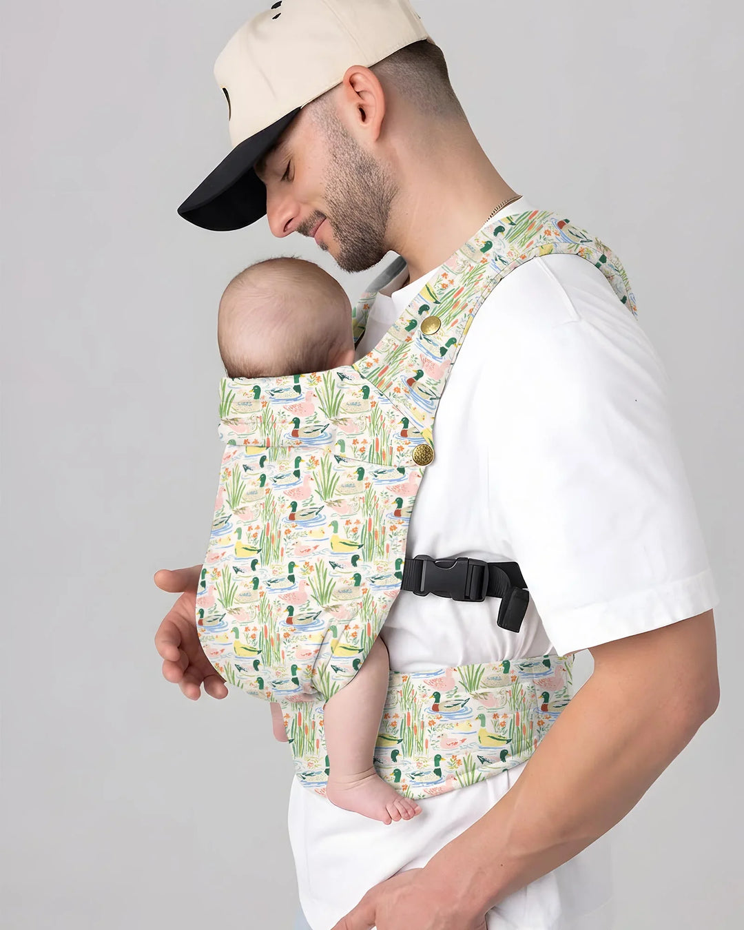 Entzückende Mandarinente Babytrage