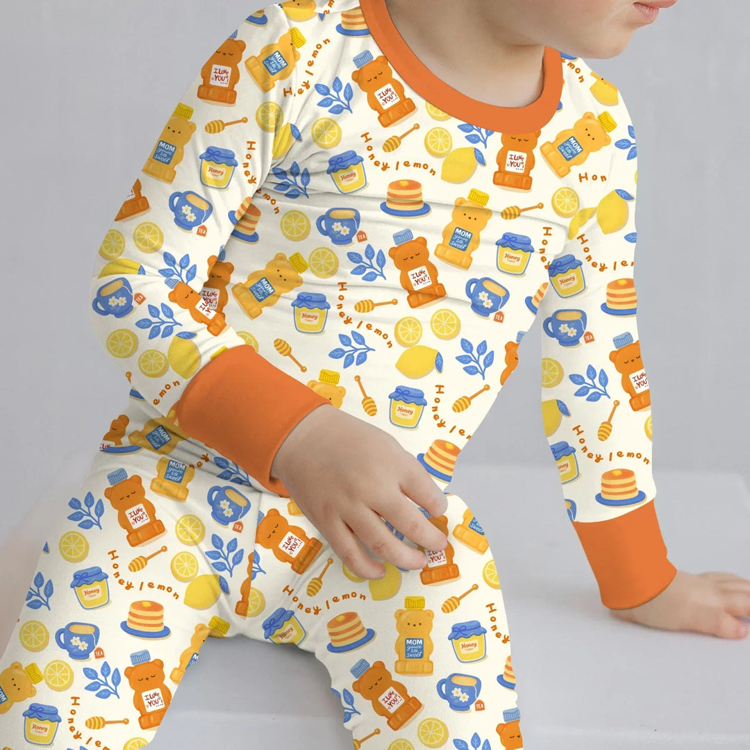 Zweiteiliges Langarm-Pyjama-Set mit Sommerfrüchten