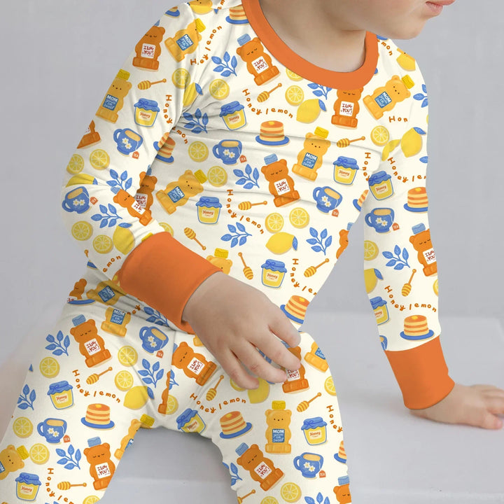 Zweiteiliges Langarm-Pyjama-Set mit Sommerfrüchten