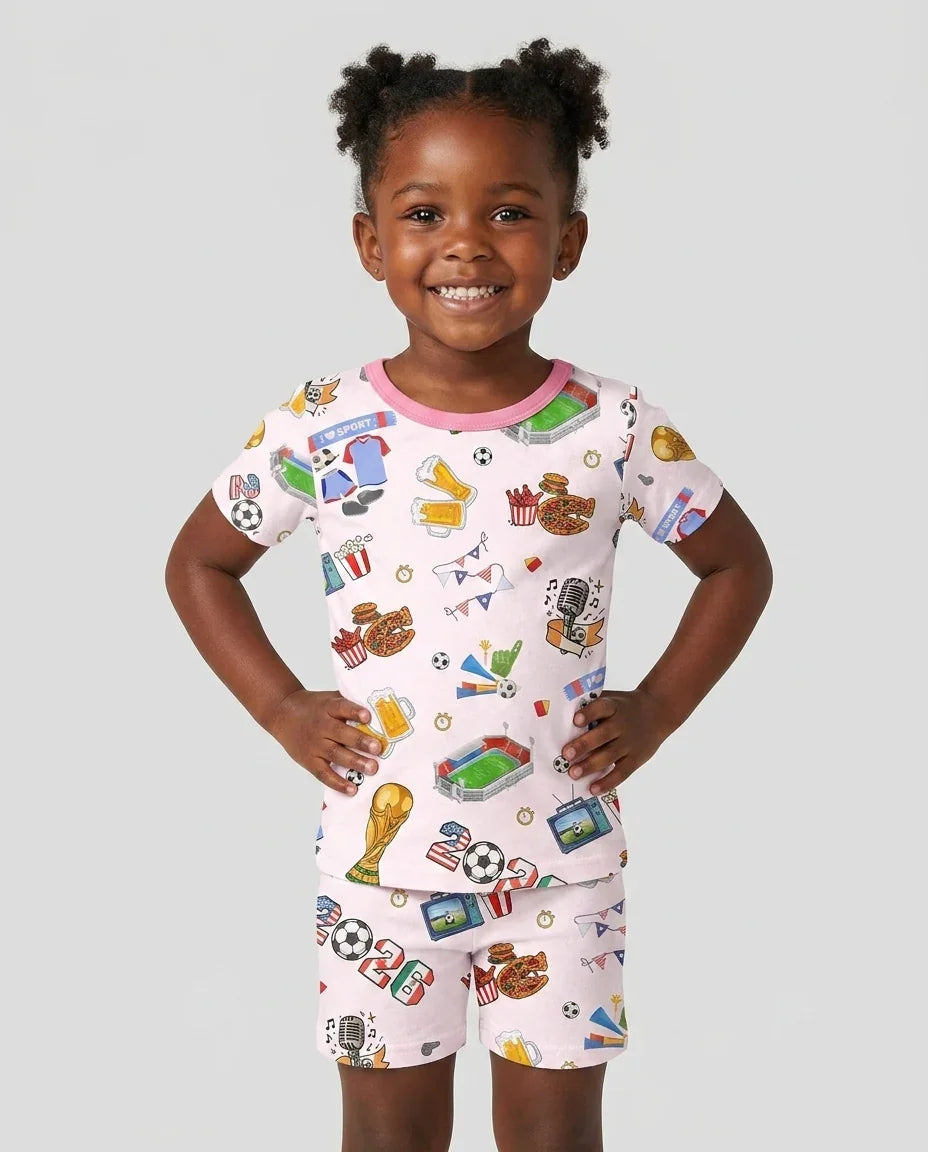 Template Zweiteiliges Pyjama-Set mit kurzen Ärmeln und Shorts