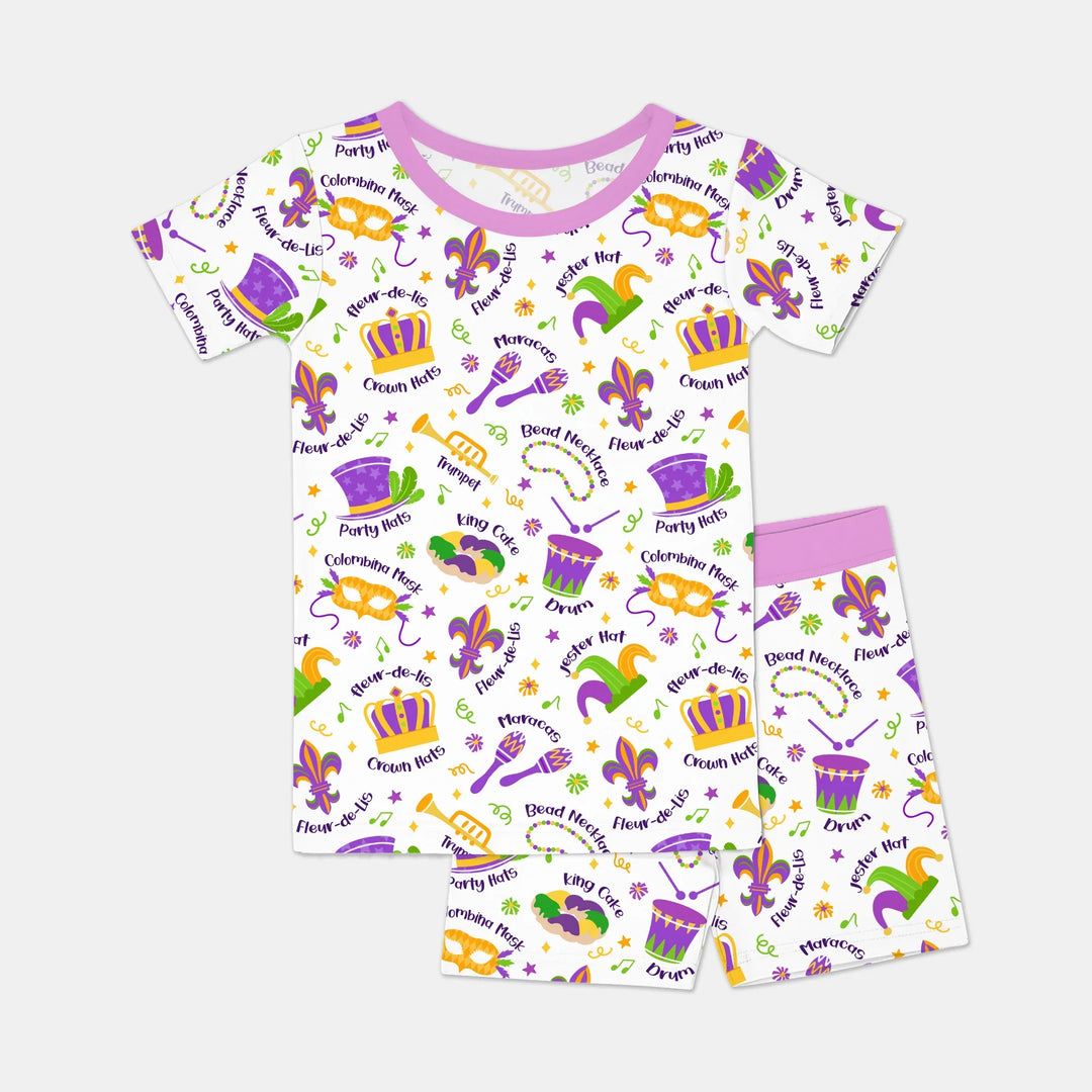 Template Zweiteiliges Pyjama-Set mit kurzen Ärmeln und Shorts