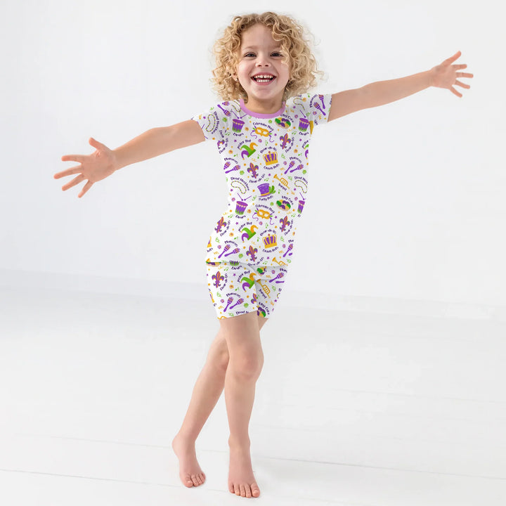 Template Zweiteiliges Pyjama-Set mit kurzen Ärmeln und Shorts