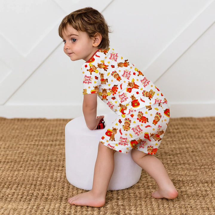 Template Zweiteiliges Pyjama-Set mit kurzen Ärmeln und Shorts