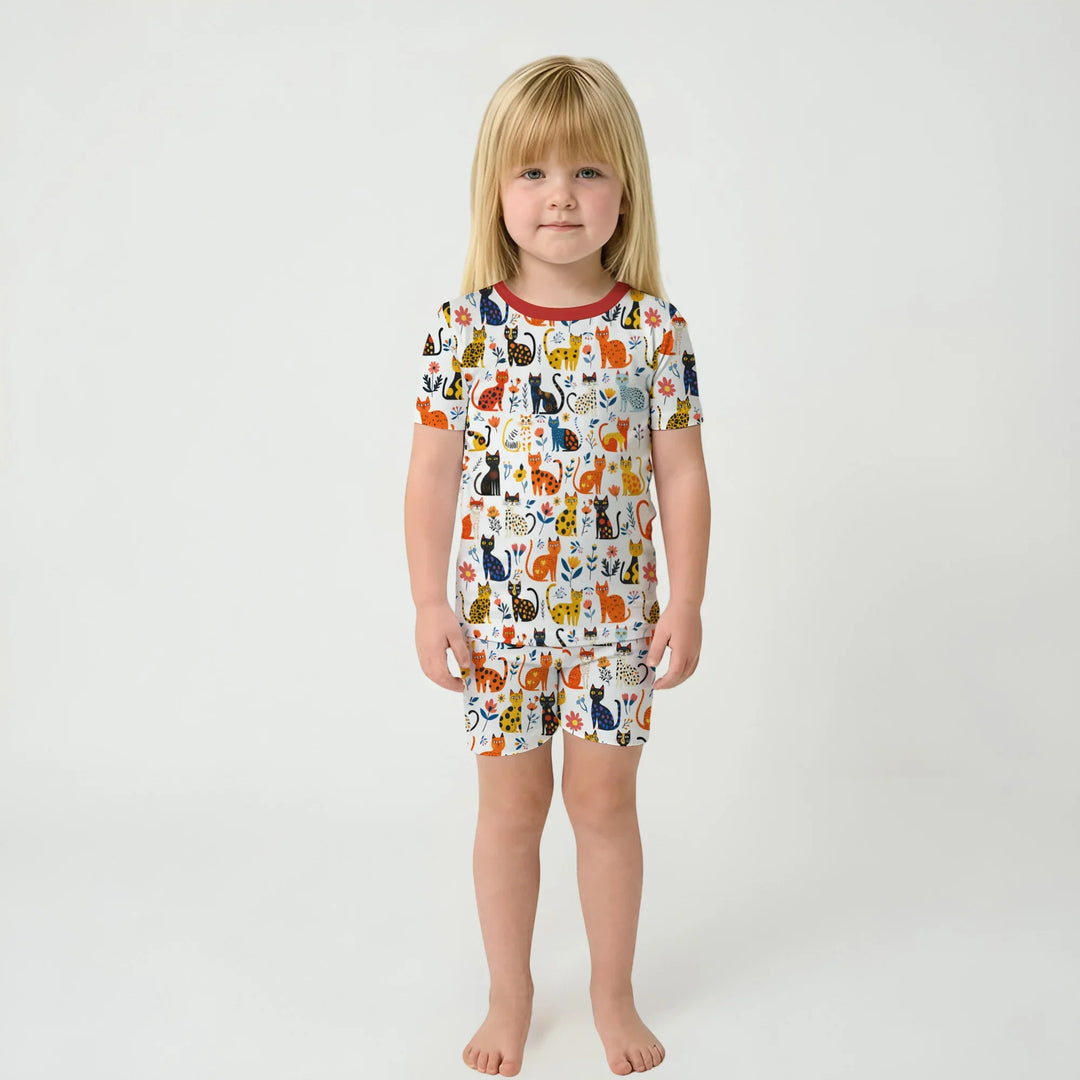 Template Zweiteiliges Pyjama-Set mit kurzen Ärmeln und Shorts
