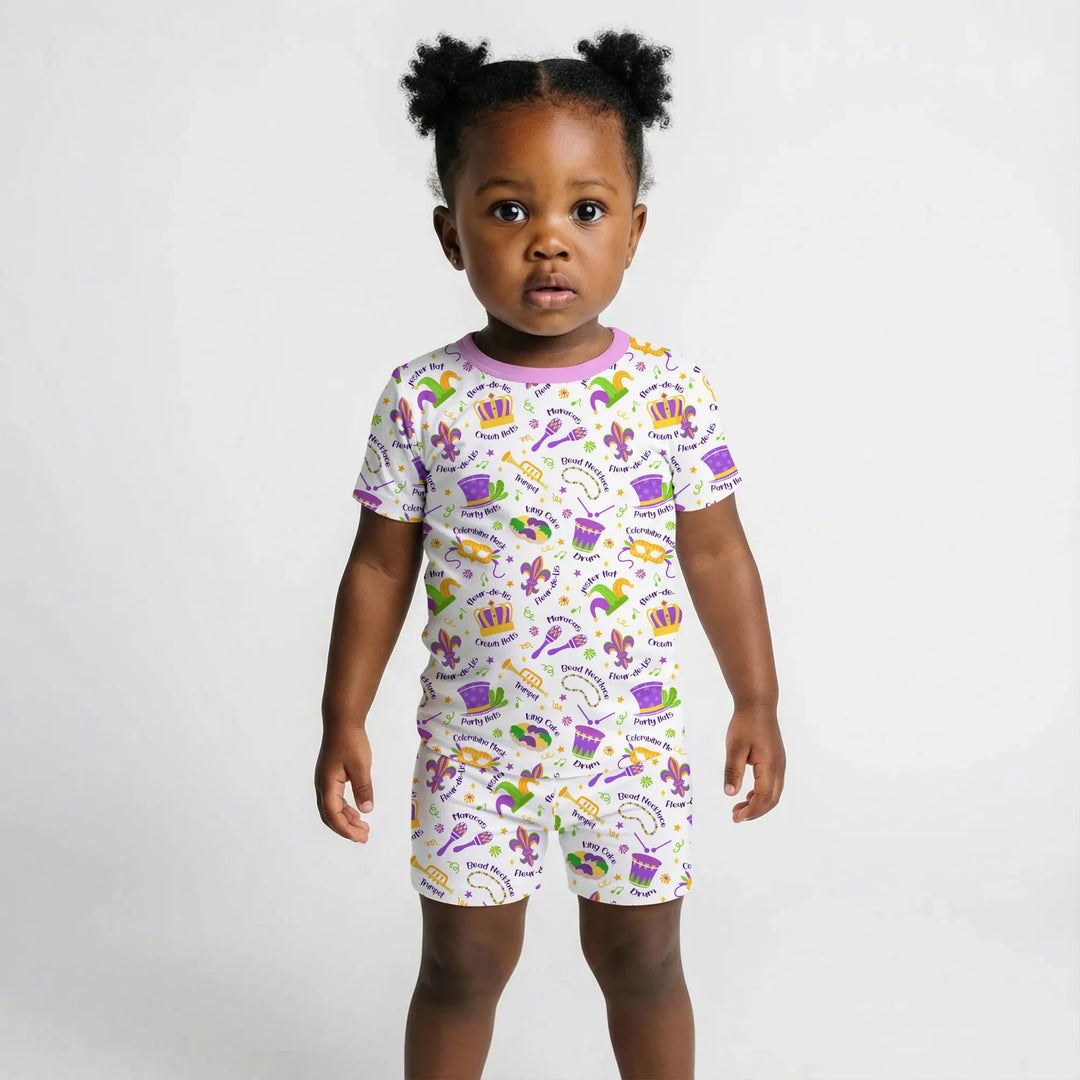 Template Zweiteiliges Pyjama-Set mit kurzen Ärmeln und Shorts