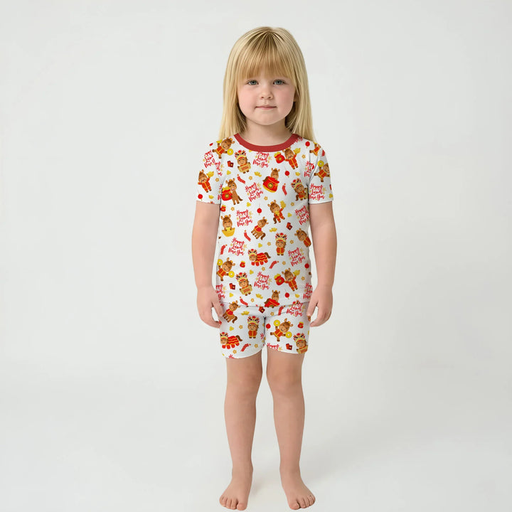 Template Zweiteiliges Pyjama-Set mit kurzen Ärmeln und Shorts
