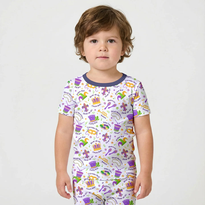 Template Zweiteiliges Pyjama-Set mit kurzen Ärmeln und Shorts