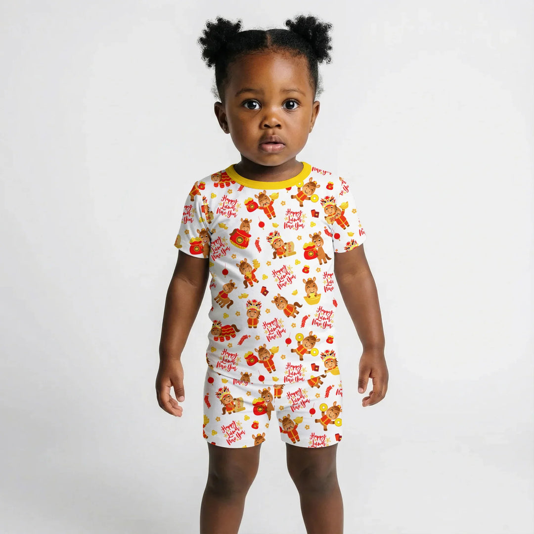 Template Zweiteiliges Pyjama-Set mit kurzen Ärmeln und Shorts