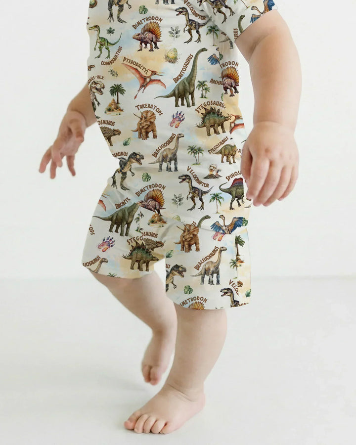 Template Zweiteiliges Pyjama-Set mit kurzen Ärmeln und Shorts