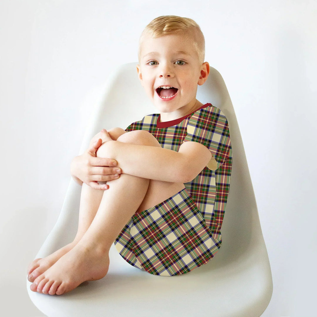 Template Zweiteiliges Pyjama-Set mit kurzen Ärmeln und Shorts