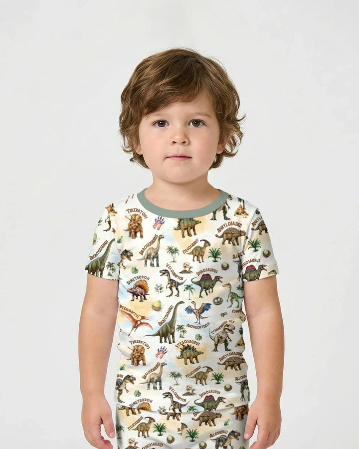 Template Zweiteiliges Pyjama-Set mit kurzen Ärmeln und Shorts