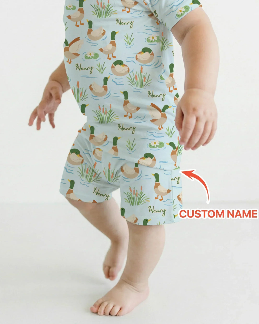 Zweiteiliges Pyjama-Set mit kurzen Ärmeln und Shorts im Sommer-Design