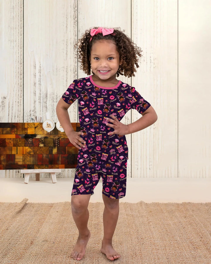 Template Zweiteiliges Pyjama-Set mit kurzen Ärmeln und Shorts