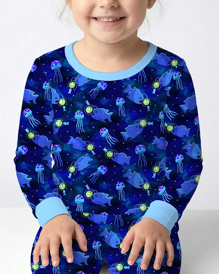 Zweiteiliges Langarm-Pyjama-Set mit Sommerfrüchten
