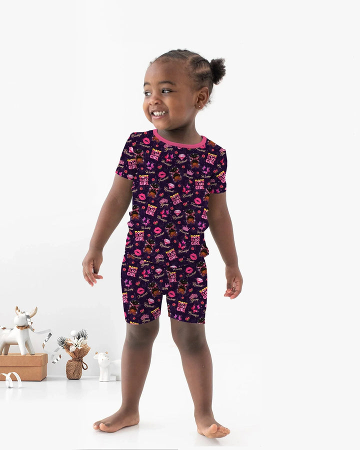 Template Zweiteiliges Pyjama-Set mit kurzen Ärmeln und Shorts