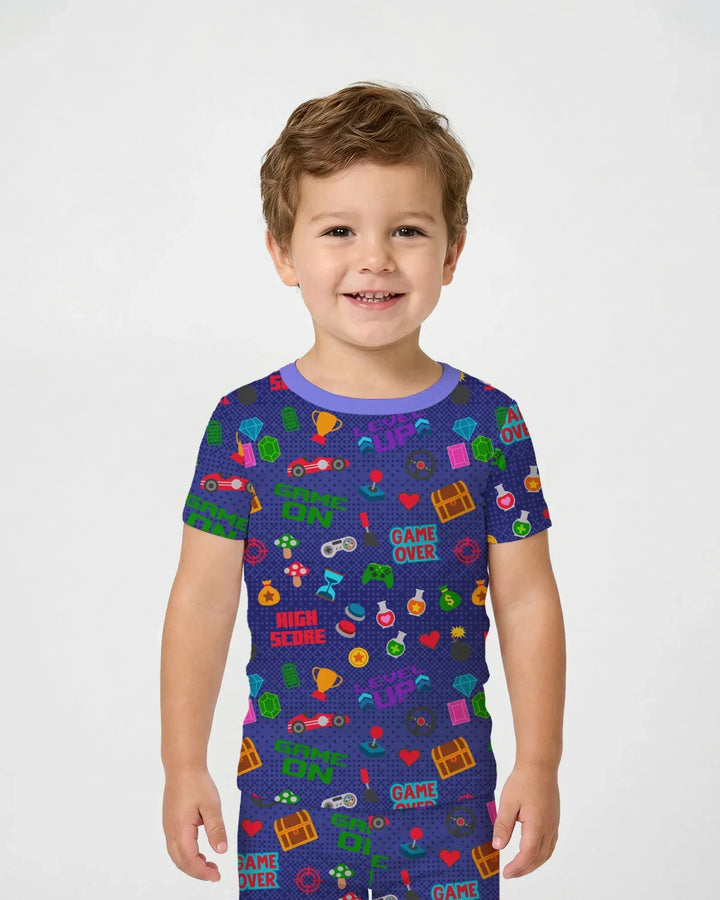 Template Zweiteiliges Pyjama-Set mit kurzen Ärmeln und Shorts