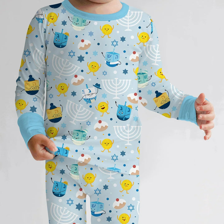 Zweiteiliges Langarm-Pyjama-Set mit Sommerfrüchten