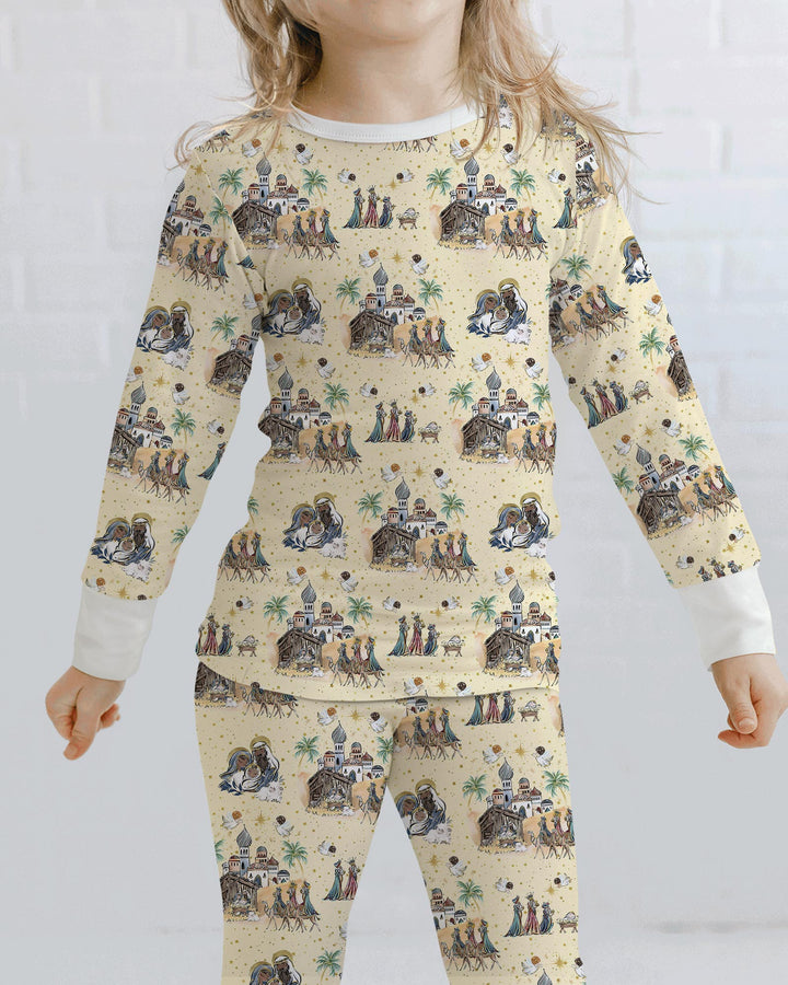 Zweiteiliges Langarm-Pyjama-Set mit Sommerfrüchten