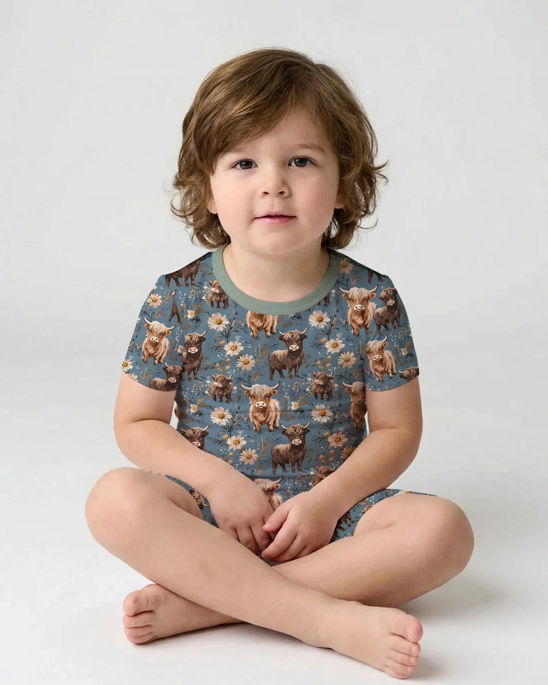Template Zweiteiliges Pyjama-Set mit kurzen Ärmeln und Shorts