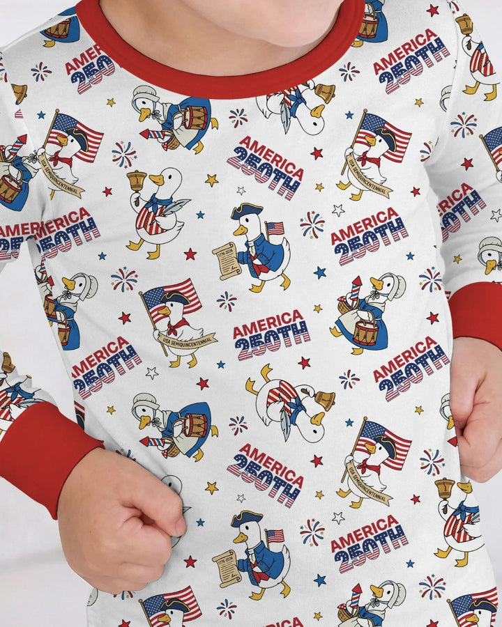 Zweiteiliges Langarm-Pyjama-Set mit Sommerfrüchten