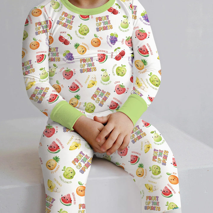 Zweiteiliges Langarm-Pyjama-Set mit Sommerfrüchten