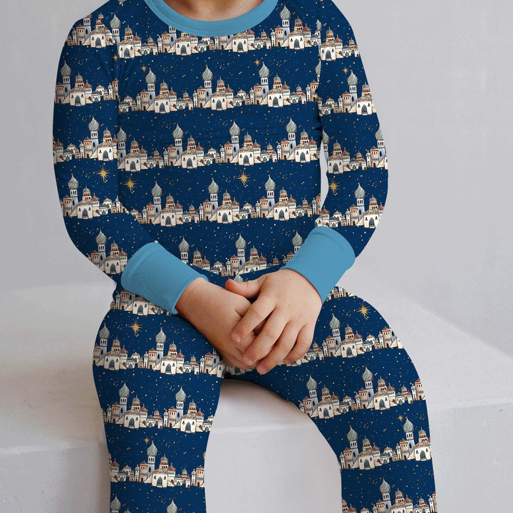 Zweiteiliges Langarm-Pyjama-Set mit Sommerfrüchten