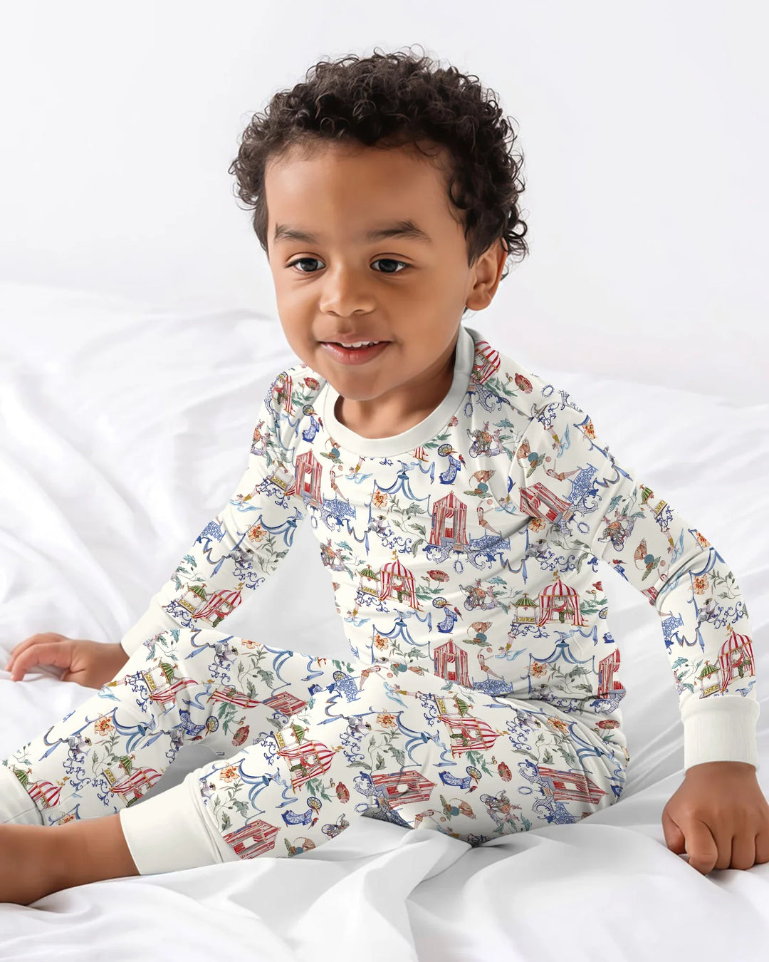 Zweiteiliges Langarm-Pyjama-Set mit Sommerfrüchten