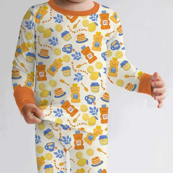 Zweiteiliges Langarm-Pyjama-Set mit Sommerfrüchten