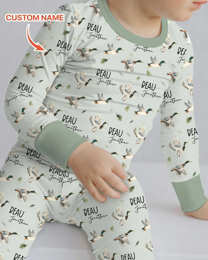 Zweiteiliges Langarm-Pyjama-Set mit Sommerfrüchten