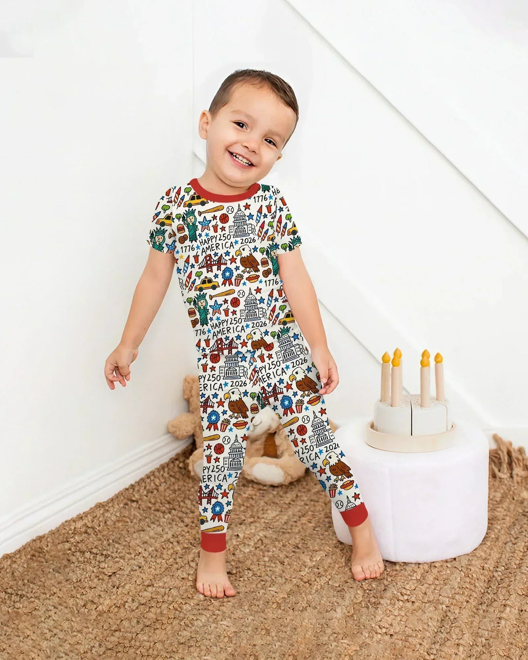 Template Zweiteiliges Pyjama-Set mit kurzen Ärmeln und Shorts