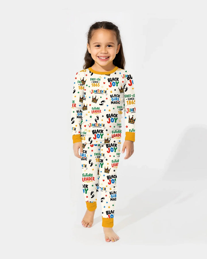 Zweiteiliges Langarm-Pyjama-Set mit Sommerfrüchten