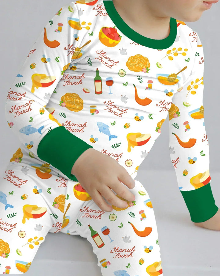 Zweiteiliges Langarm-Pyjama-Set mit Sommerfrüchten