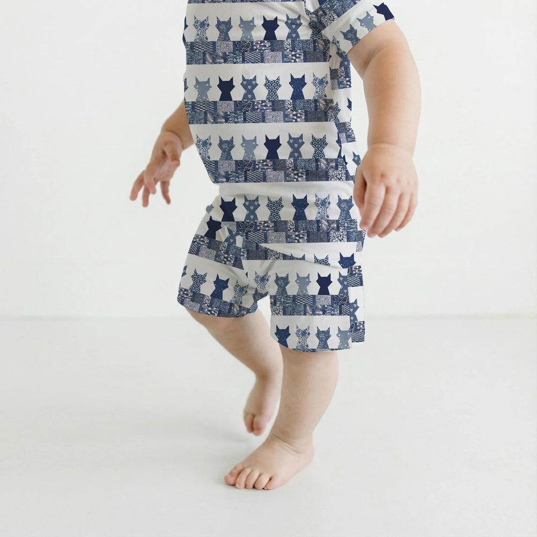 Template Zweiteiliges Pyjama-Set mit kurzen Ärmeln und Shorts
