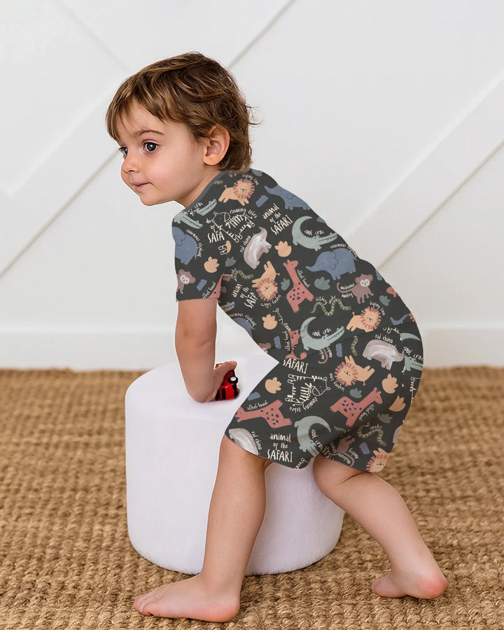Template Zweiteiliges Pyjama-Set mit kurzen Ärmeln und Shorts