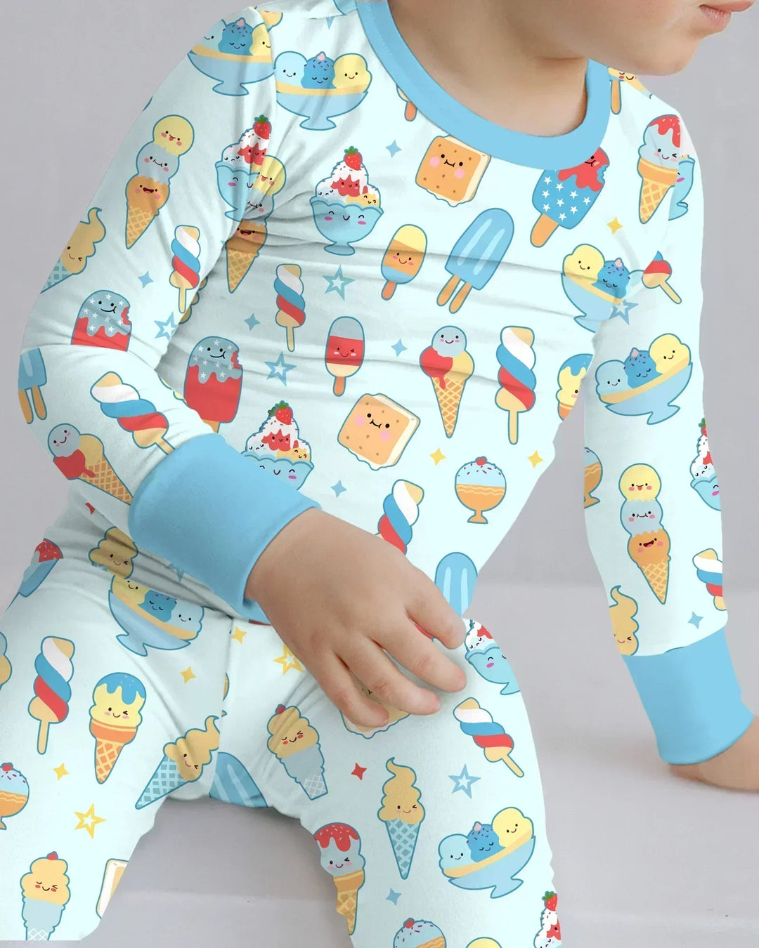 Zweiteiliges Langarm-Pyjama-Set mit Sommerfrüchten