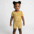 Template Zweiteiliges Pyjama-Set mit kurzen Ärmeln und Shorts