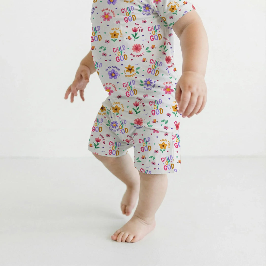 Template Zweiteiliges Pyjama-Set mit kurzen Ärmeln und Shorts