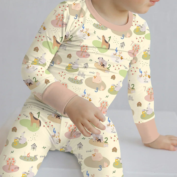 Zweiteiliges Langarm-Pyjama-Set mit Sommerfrüchten