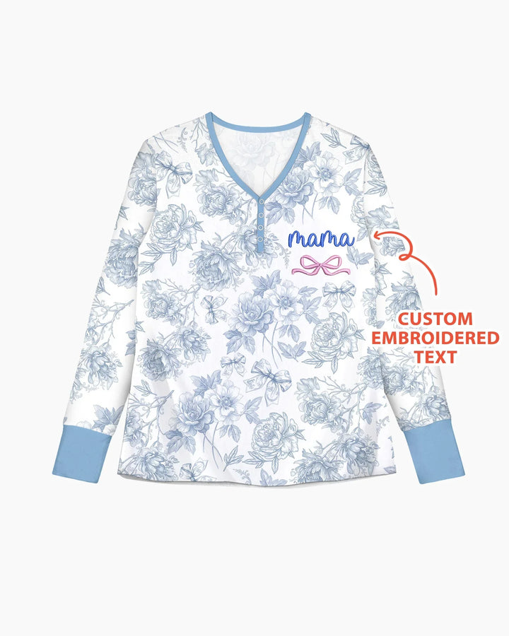 Maßgeschneidertes, besticktes „Mommy and Me“ Toile de Jouy Schlafanzugset aus Bambus für Damen