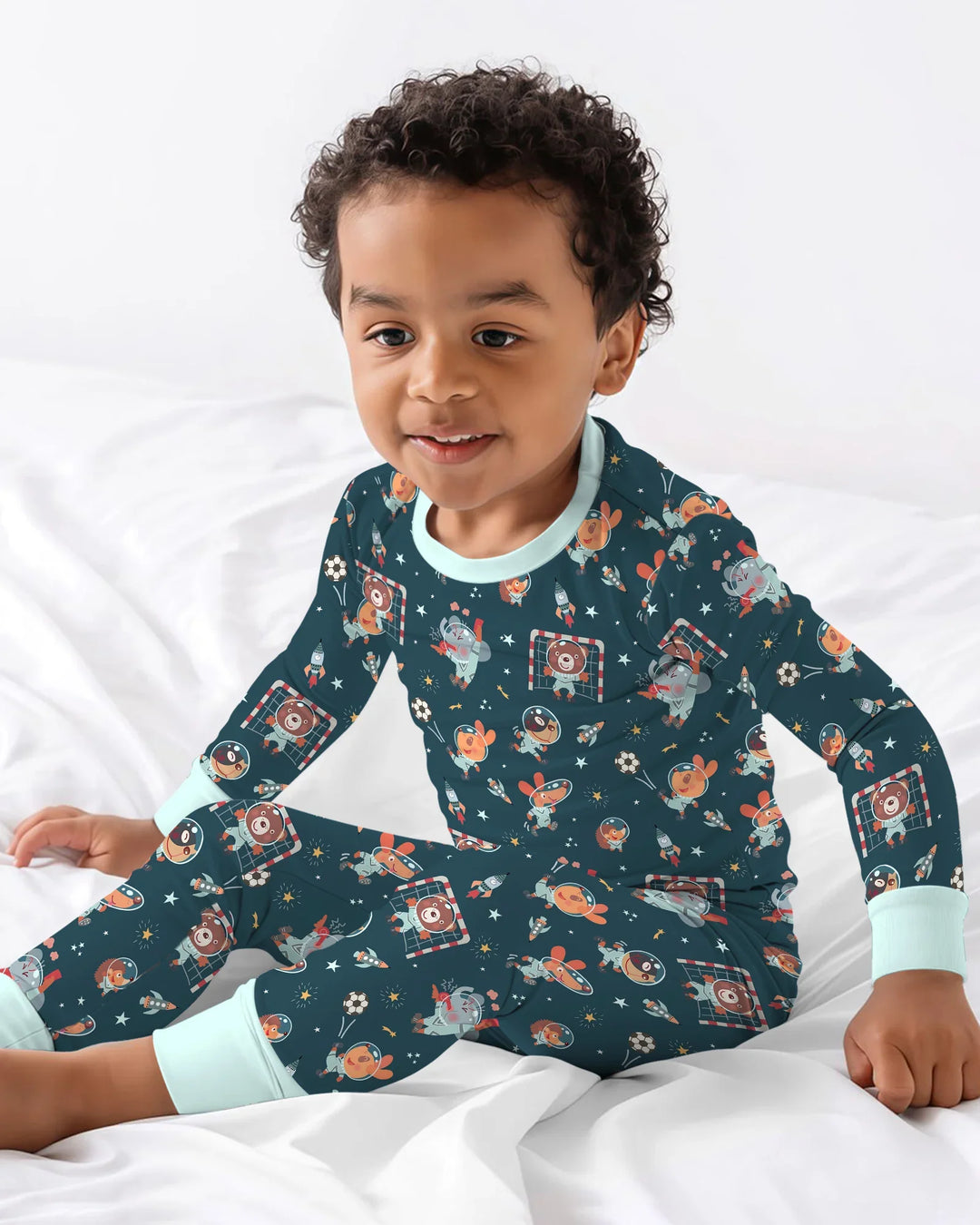 Zweiteiliges Langarm-Pyjama-Set mit Sommerfrüchten